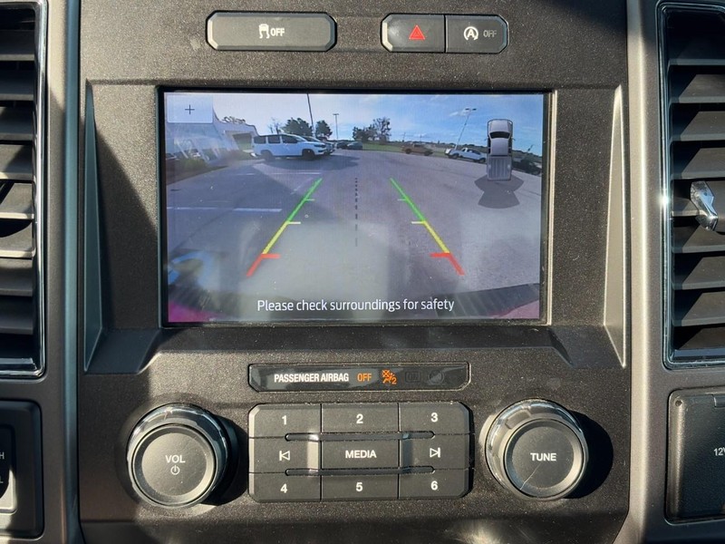 Ford F-150 Vehicle Full-screen Gallery Image 20