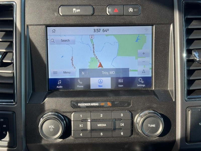 Ford F-150 Vehicle Full-screen Gallery Image 21