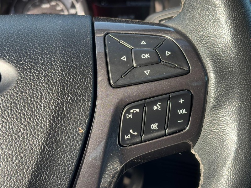 Ford Ranger Vehicle Full-screen Gallery Image 15