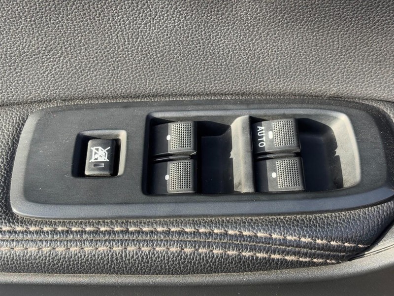 Ford Ranger Vehicle Full-screen Gallery Image 21