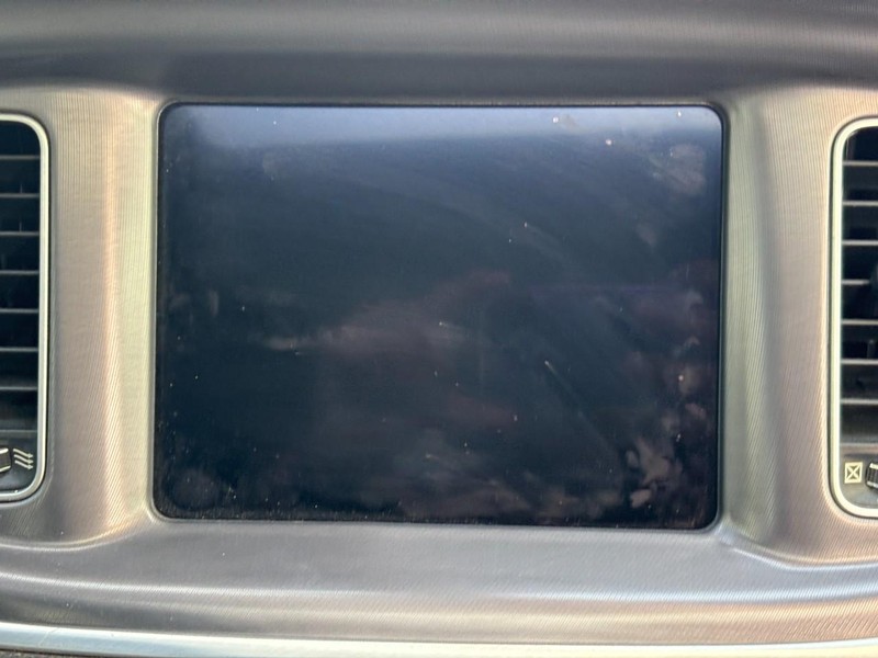 Dodge Charger Vehicle Full-screen Gallery Image 13