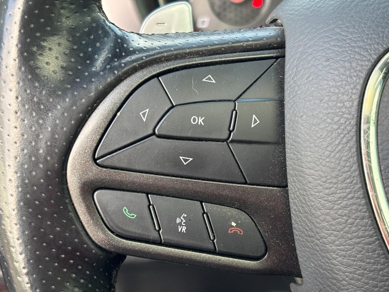 Dodge Charger Vehicle Full-screen Gallery Image 17