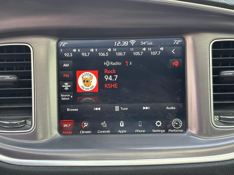 Dodge Charger Vehicle Full-screen Gallery Image 20