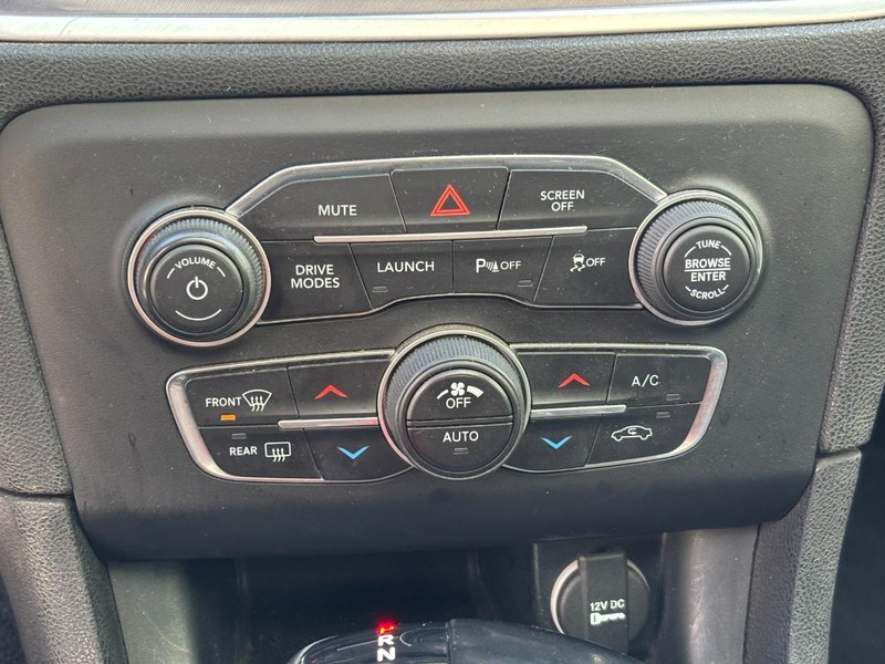 Dodge Charger Vehicle Full-screen Gallery Image 22