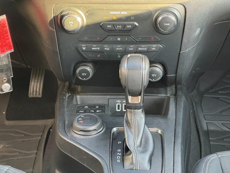 Ford Ranger Vehicle Full-screen Gallery Image 13