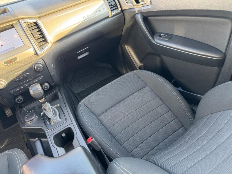 Ford Ranger Vehicle Full-screen Gallery Image 14