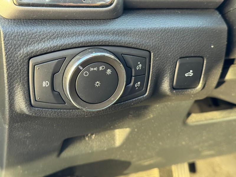 Ford Ranger Vehicle Full-screen Gallery Image 15