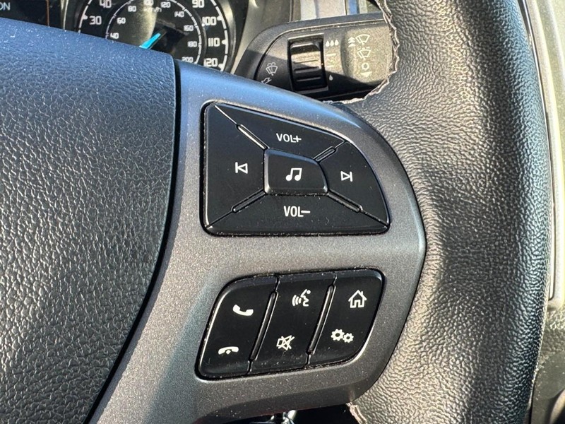 Ford Ranger Vehicle Full-screen Gallery Image 17