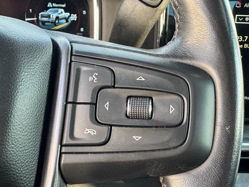 GMC Sierra 3500HD Vehicle Full-screen Gallery Image 19