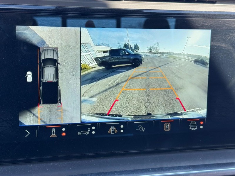 GMC Sierra 3500HD Vehicle Full-screen Gallery Image 21