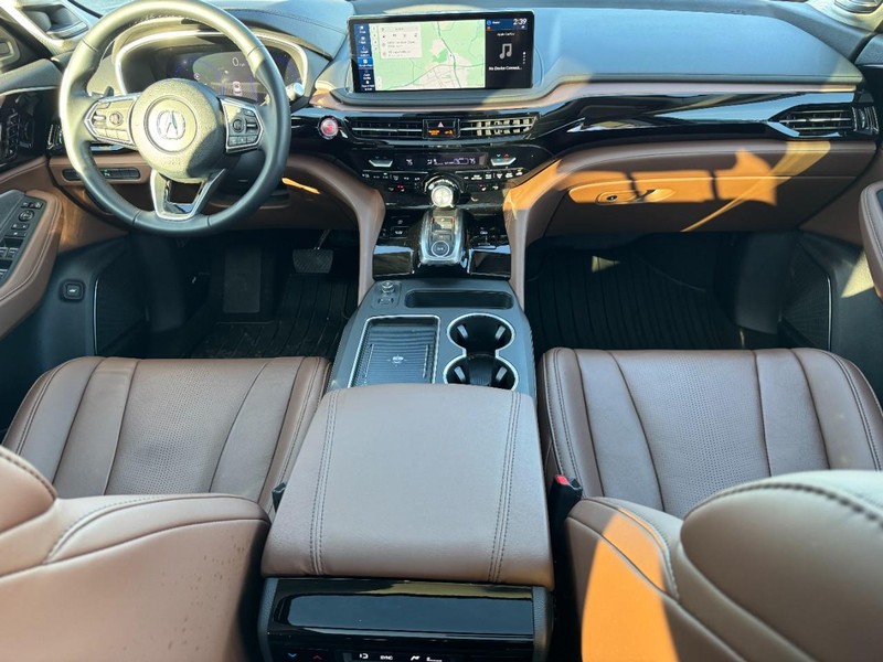Acura MDX Vehicle Full-screen Gallery Image 11