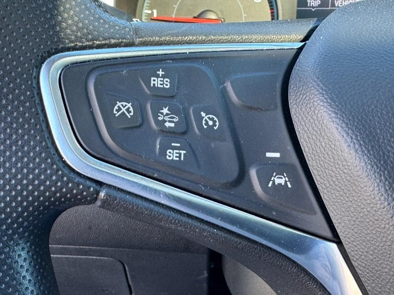 Chevrolet Malibu Vehicle Full-screen Gallery Image 17