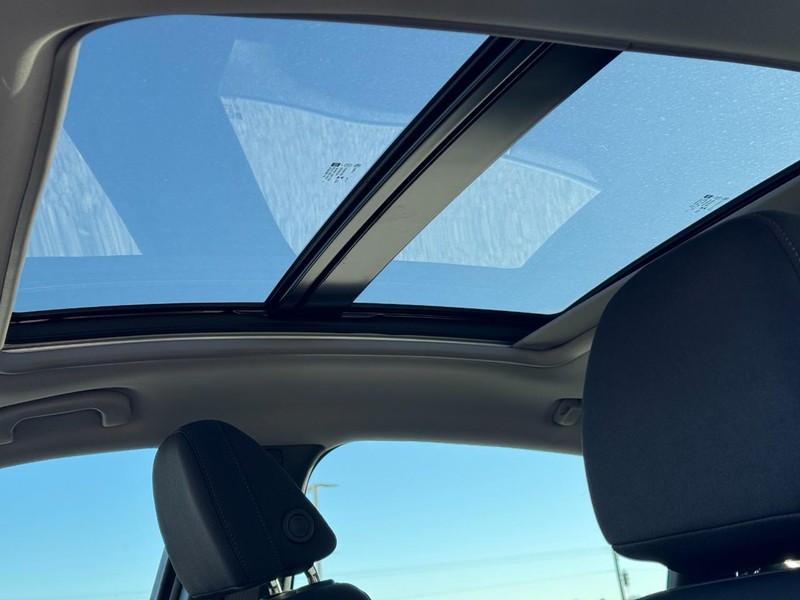 Chevrolet Malibu Vehicle Full-screen Gallery Image 23