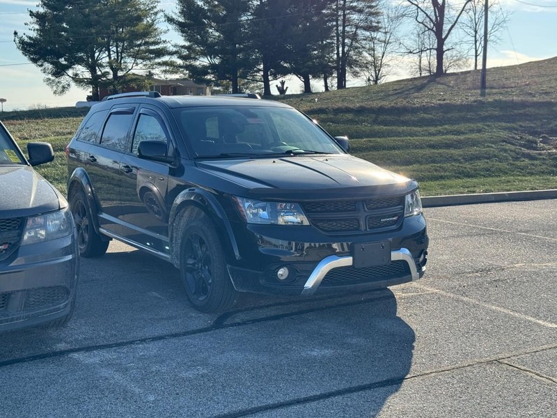 Dodge Journey Vehicle Full-screen Gallery Image 02