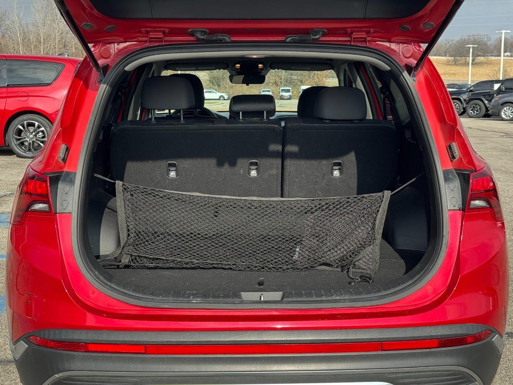 Hyundai Santa Fe Vehicle Full-screen Gallery Image 04