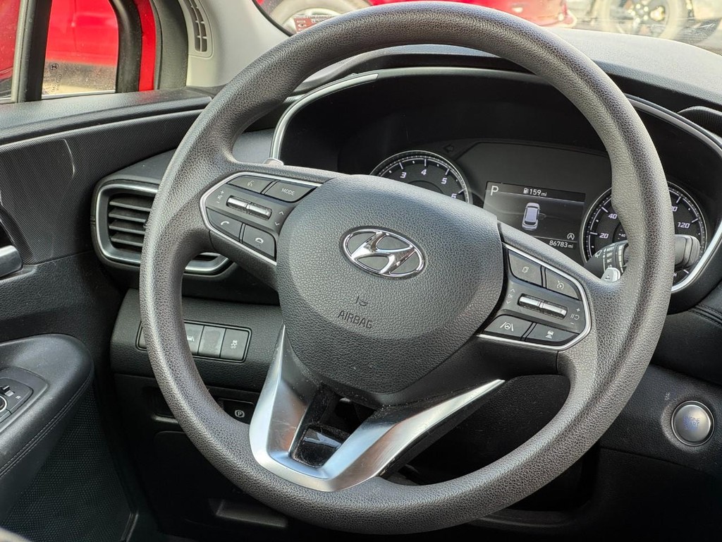 Hyundai Santa Fe Vehicle Full-screen Gallery Image 11