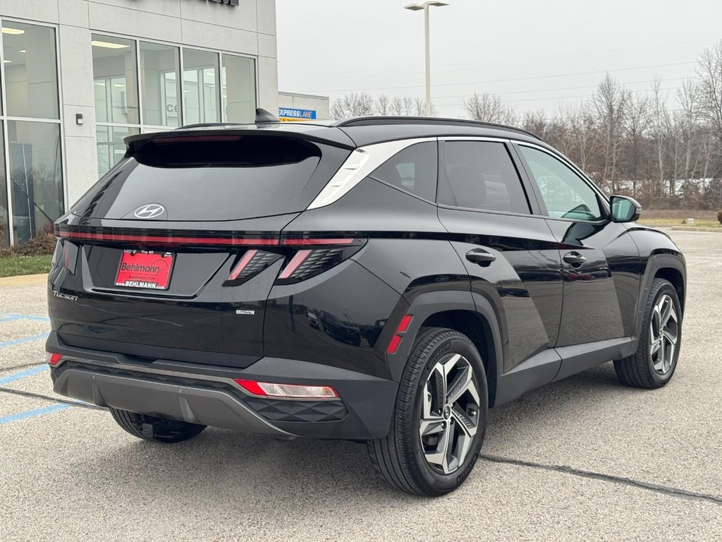 Hyundai Tucson Vehicle Full-screen Gallery Image 03