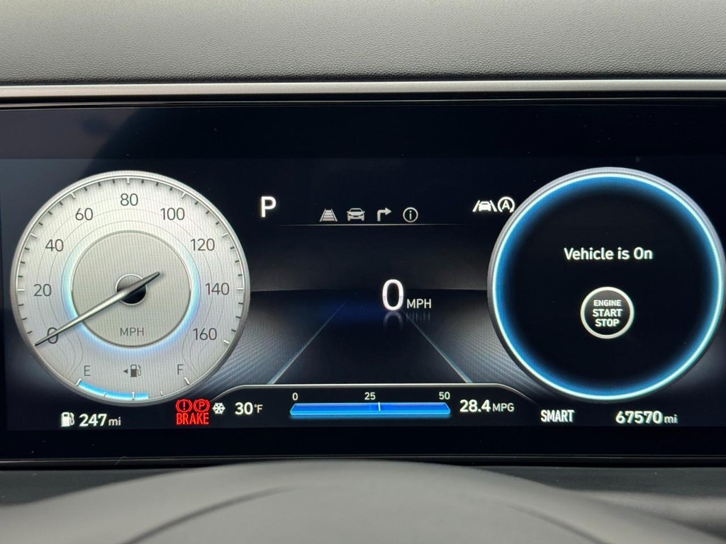 Hyundai Tucson Vehicle Full-screen Gallery Image 20