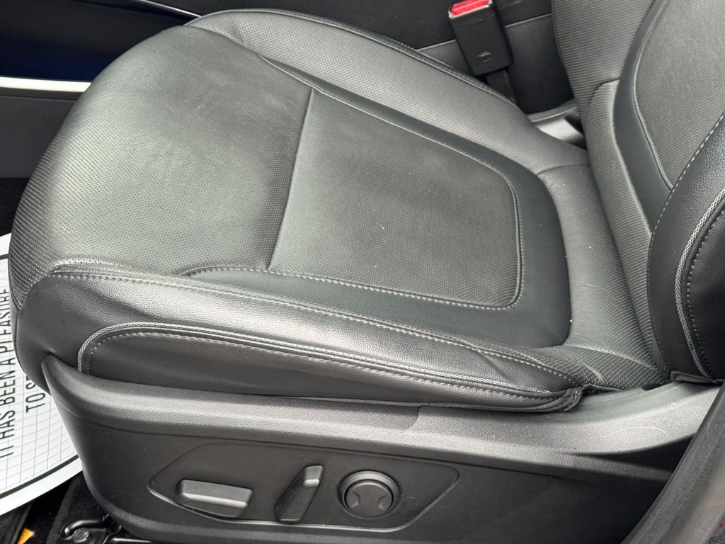 Hyundai Tucson Vehicle Full-screen Gallery Image 27