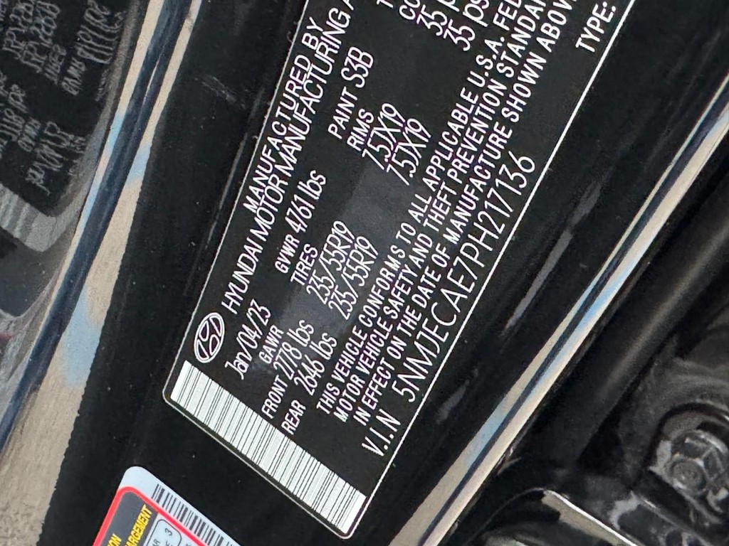 Hyundai Tucson Vehicle Full-screen Gallery Image 28