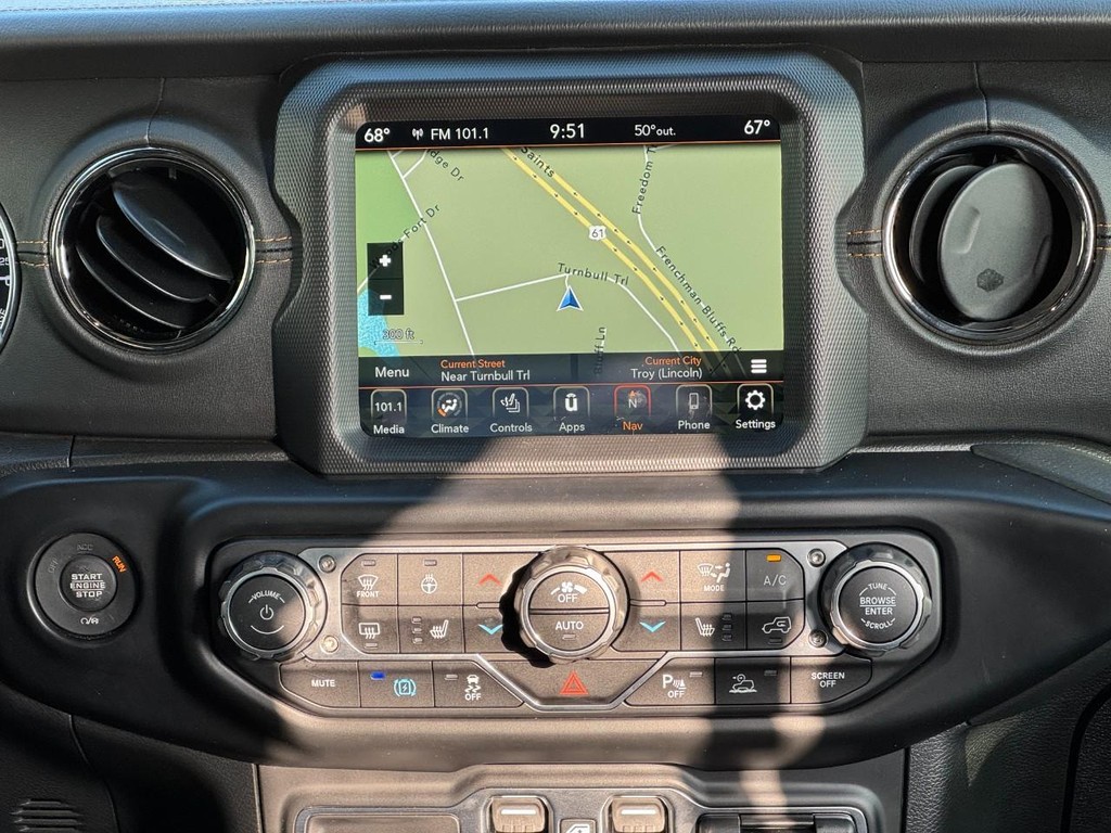 Jeep Wrangler 4xe Vehicle Full-screen Gallery Image 13