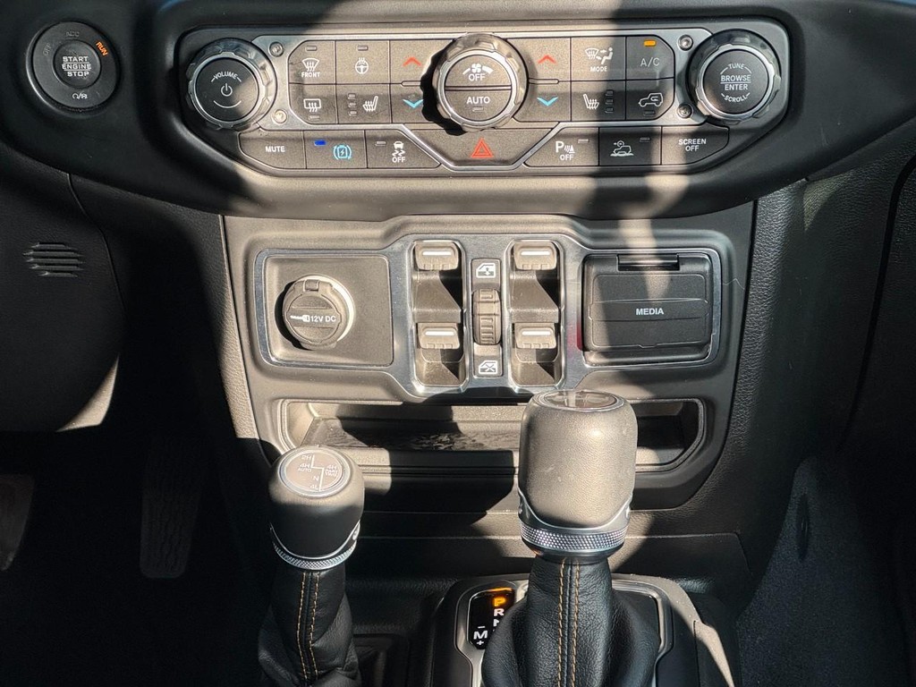 Jeep Wrangler 4xe Vehicle Full-screen Gallery Image 14