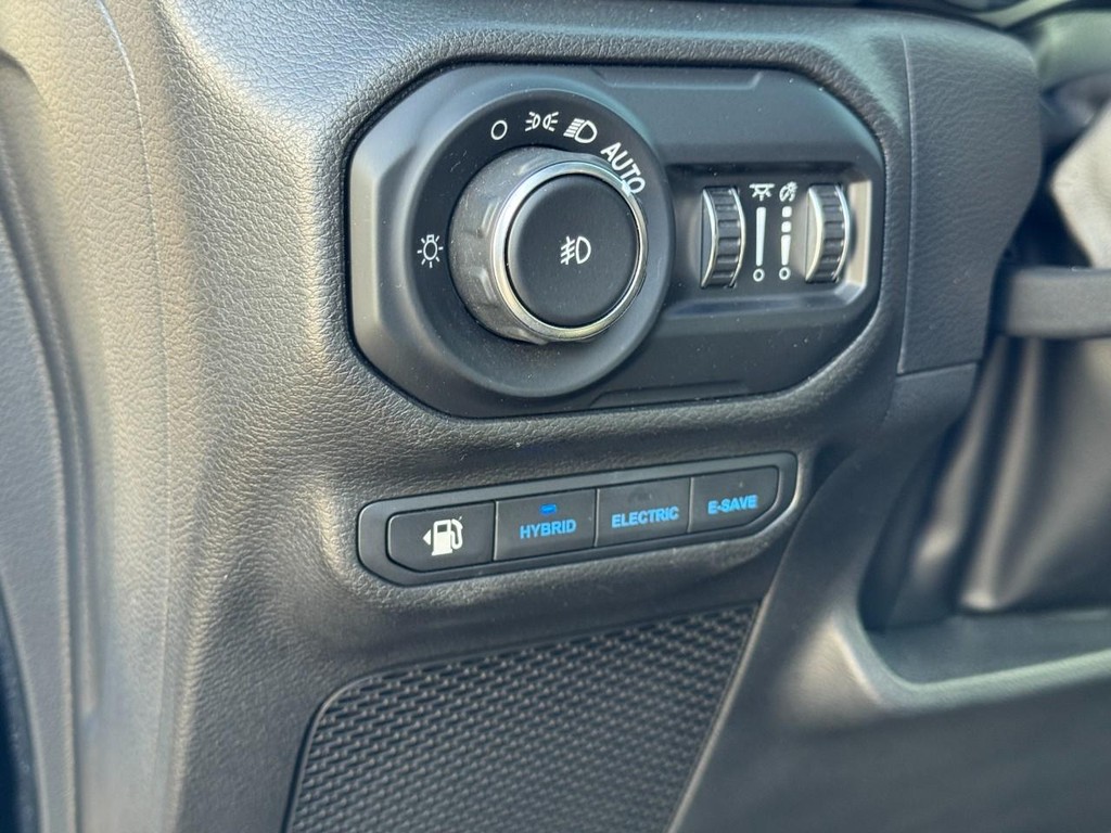 Jeep Wrangler 4xe Vehicle Full-screen Gallery Image 17