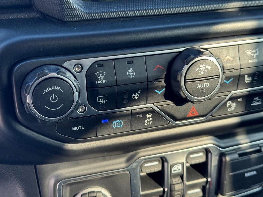 Jeep Wrangler 4xe Vehicle Full-screen Gallery Image 24