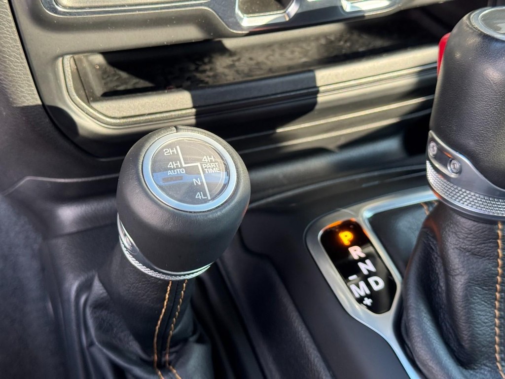 Jeep Wrangler 4xe Vehicle Full-screen Gallery Image 25