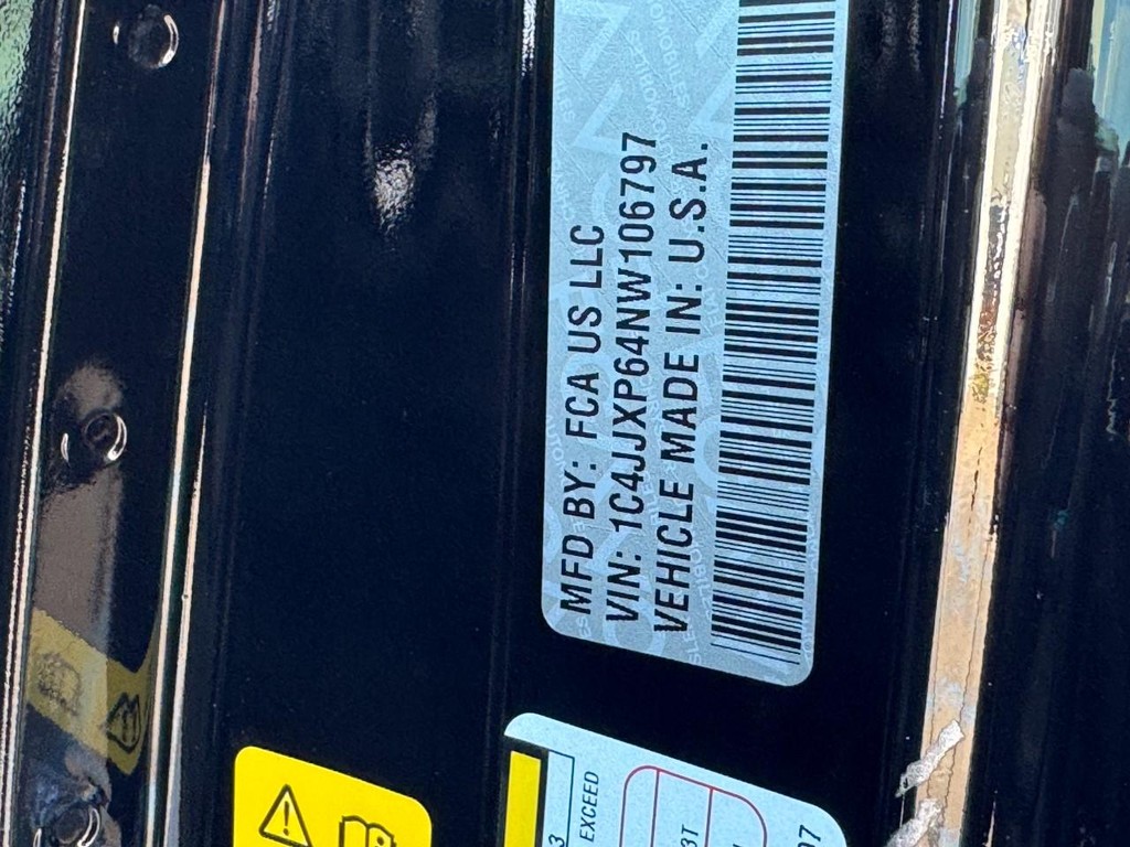 Jeep Wrangler 4xe Vehicle Full-screen Gallery Image 28