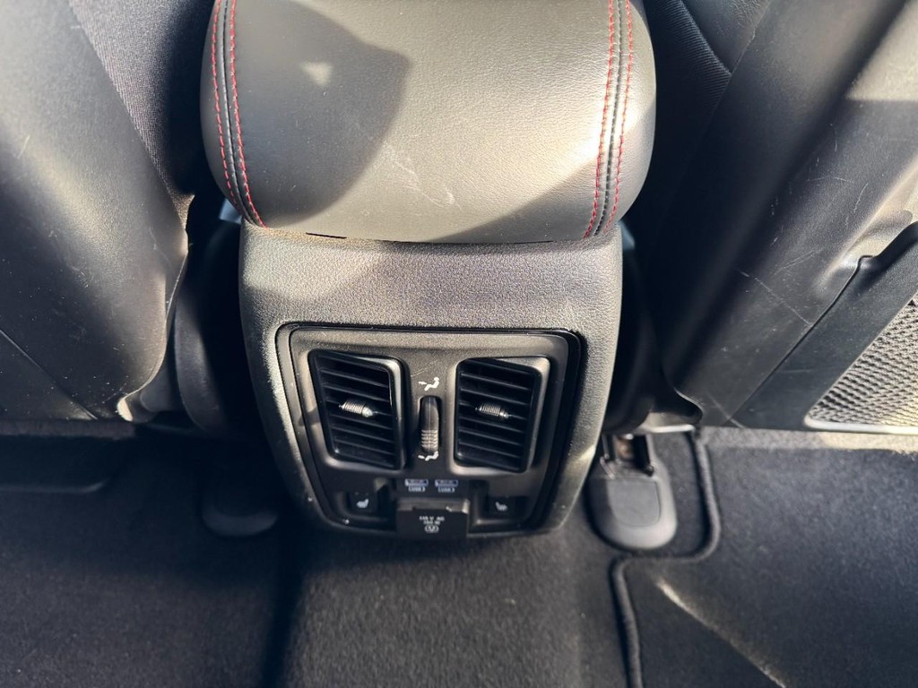 Dodge Durango Vehicle Full-screen Gallery Image 17