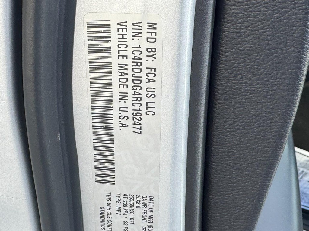 Dodge Durango Vehicle Full-screen Gallery Image 28