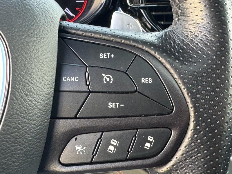 Dodge Durango Vehicle Full-screen Gallery Image 20