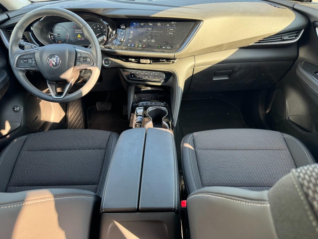 Buick Envision Vehicle Full-screen Gallery Image 09