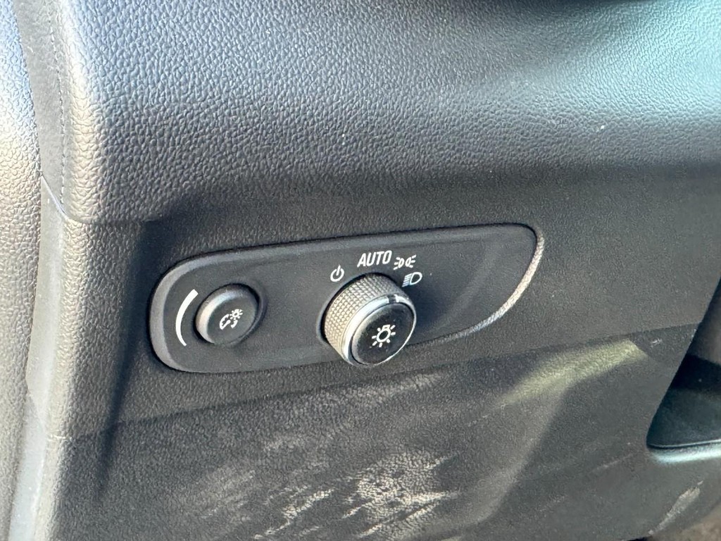 Buick Envision Vehicle Full-screen Gallery Image 14