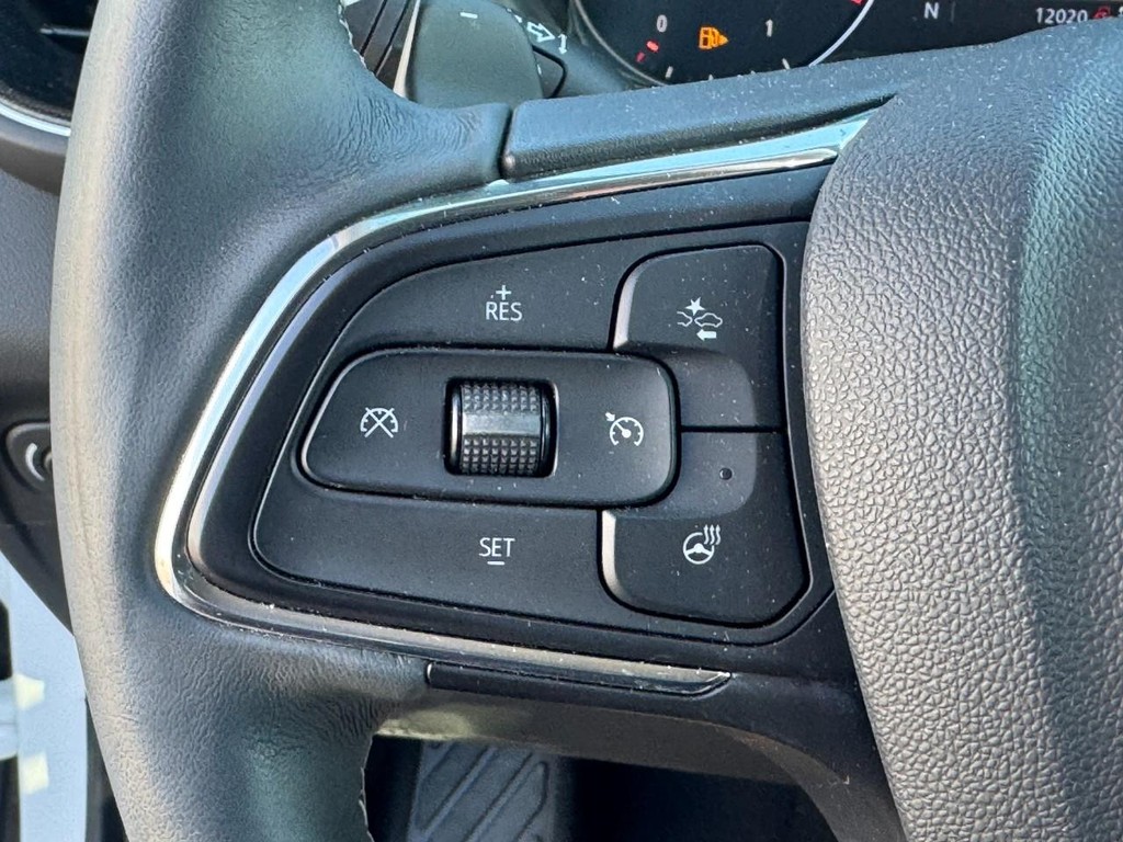 Buick Envision Vehicle Full-screen Gallery Image 15