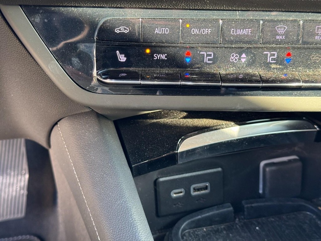 Buick Envision Vehicle Full-screen Gallery Image 19