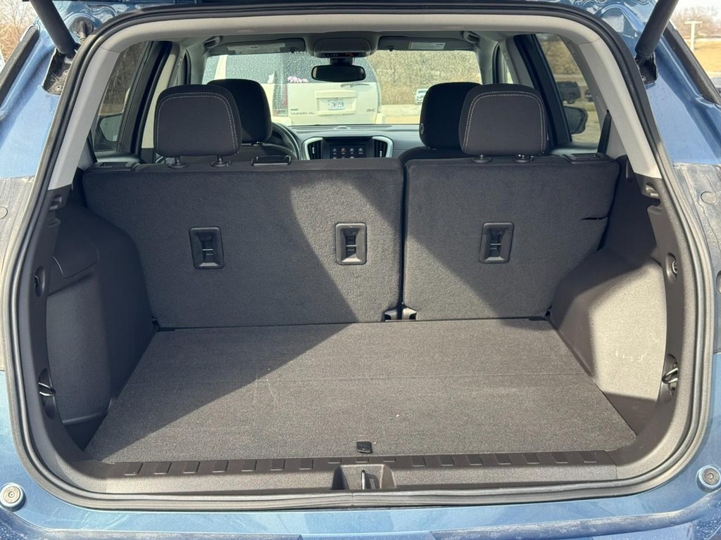 GMC Terrain Vehicle Full-screen Gallery Image 04