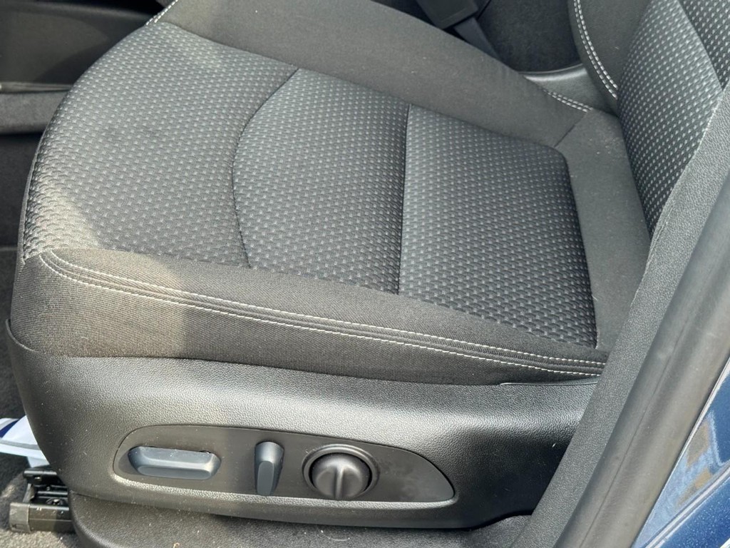 GMC Terrain Vehicle Full-screen Gallery Image 24