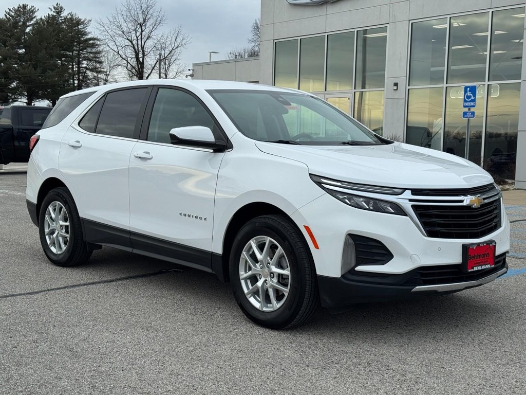 Chevrolet Equinox Vehicle Full-screen Gallery Image 02