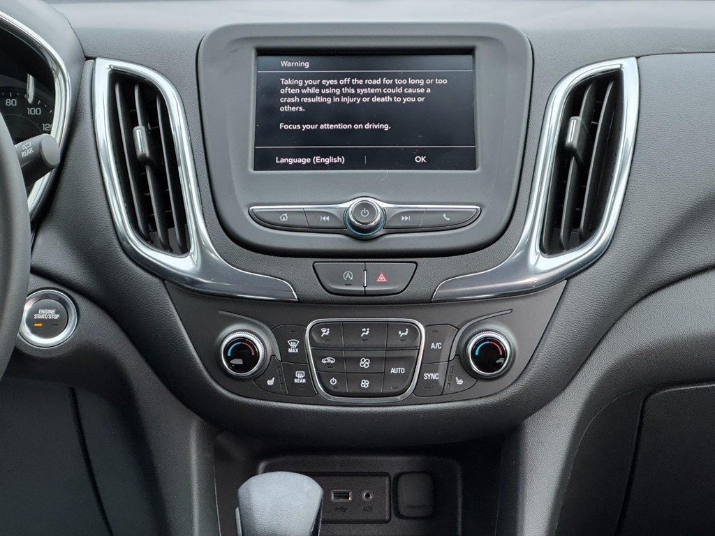 Chevrolet Equinox Vehicle Full-screen Gallery Image 13