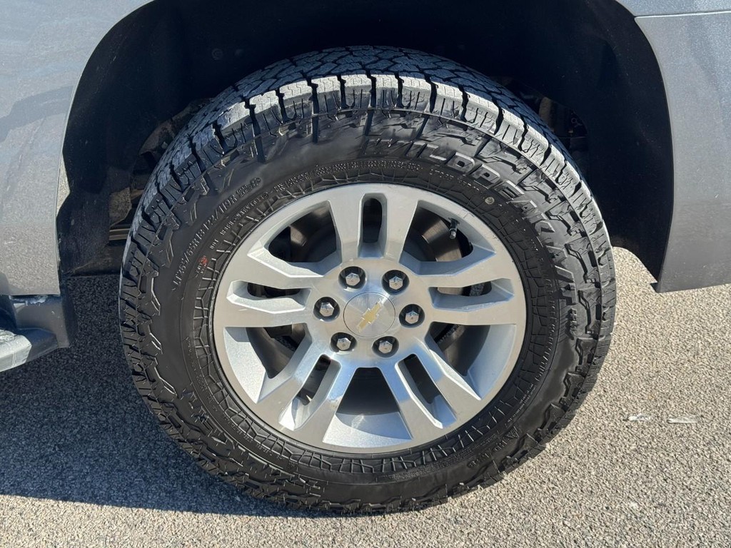 Chevrolet Tahoe Vehicle Full-screen Gallery Image 06