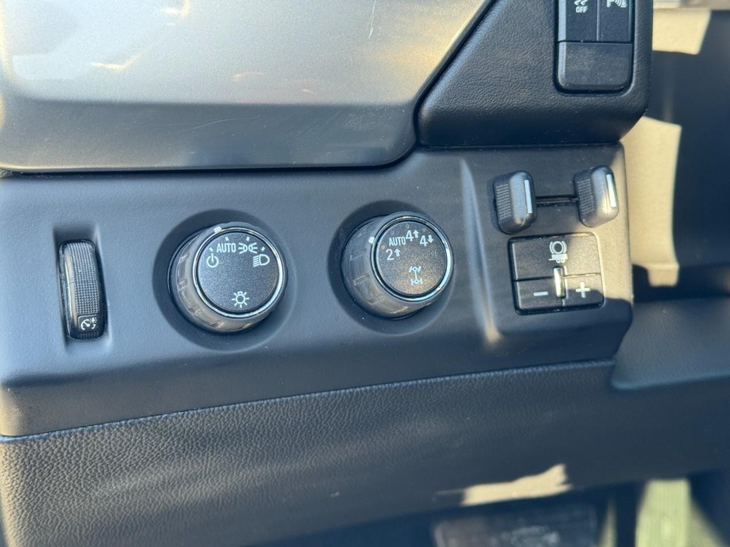 Chevrolet Tahoe Vehicle Full-screen Gallery Image 17