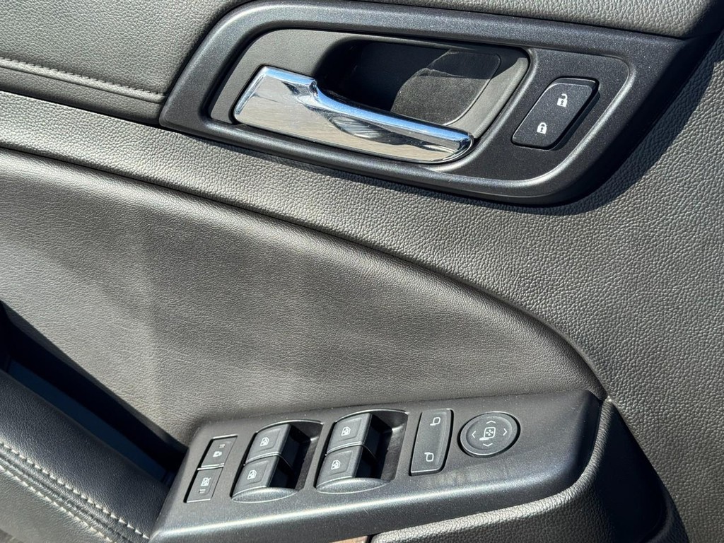 Chevrolet Tahoe Vehicle Full-screen Gallery Image 23