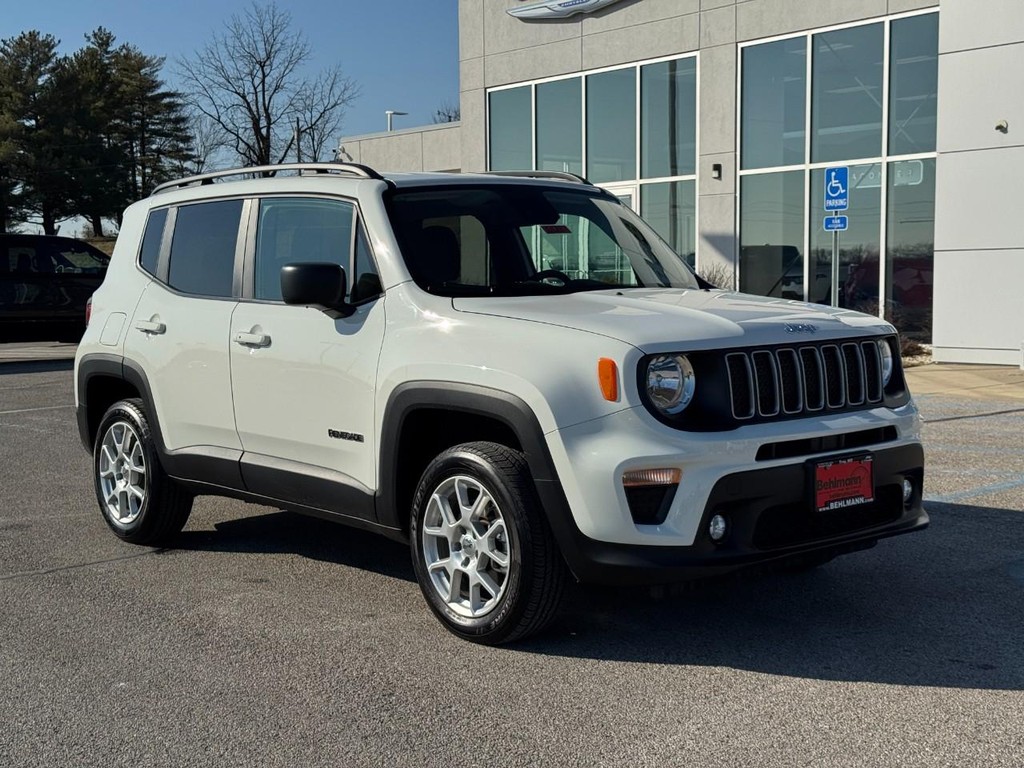Jeep Renegade Vehicle Full-screen Gallery Image 02