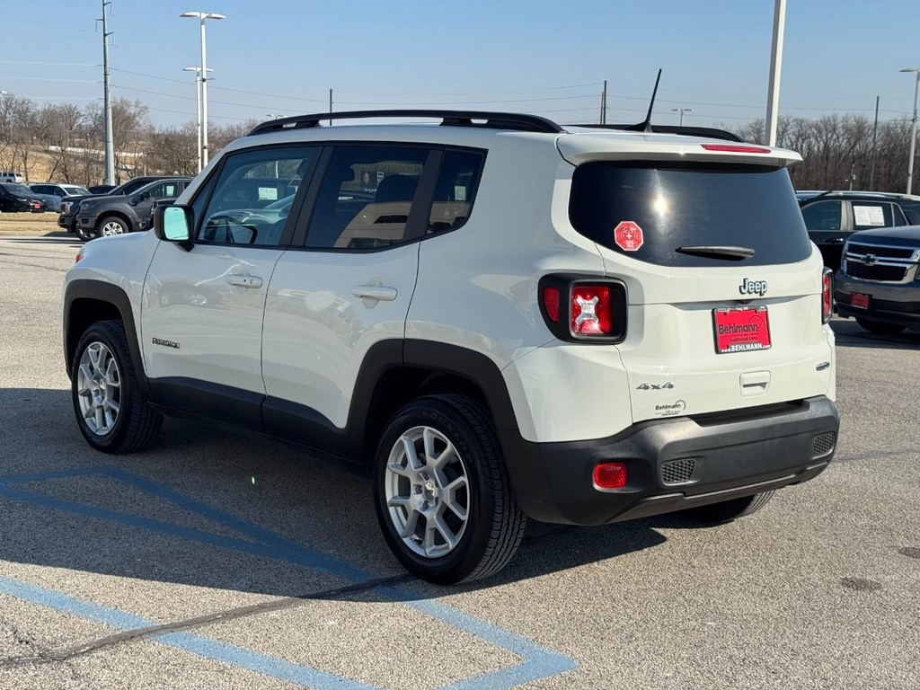 Jeep Renegade Vehicle Full-screen Gallery Image 06