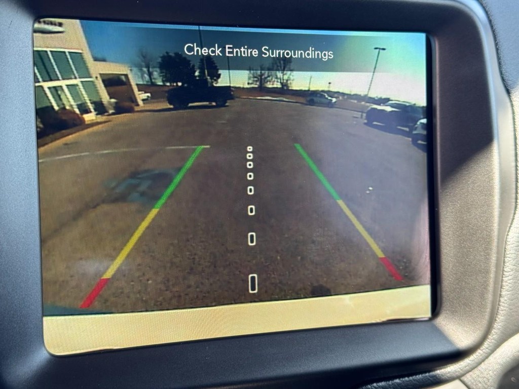 Jeep Renegade Vehicle Full-screen Gallery Image 21