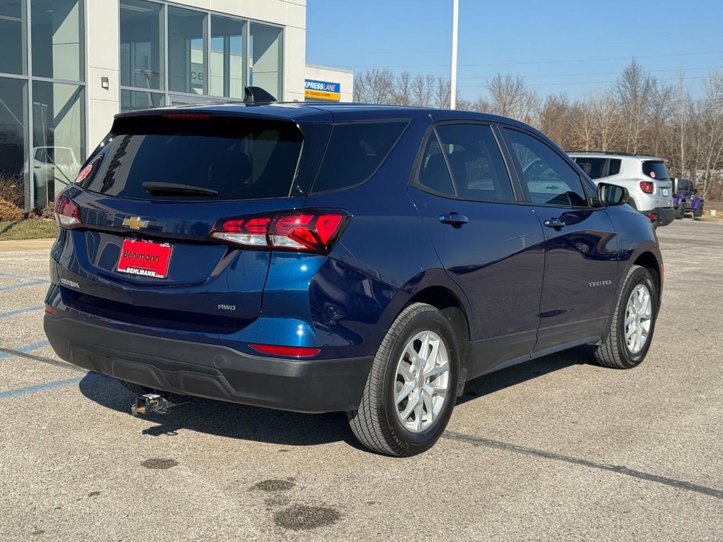 Chevrolet Equinox Vehicle Full-screen Gallery Image 03