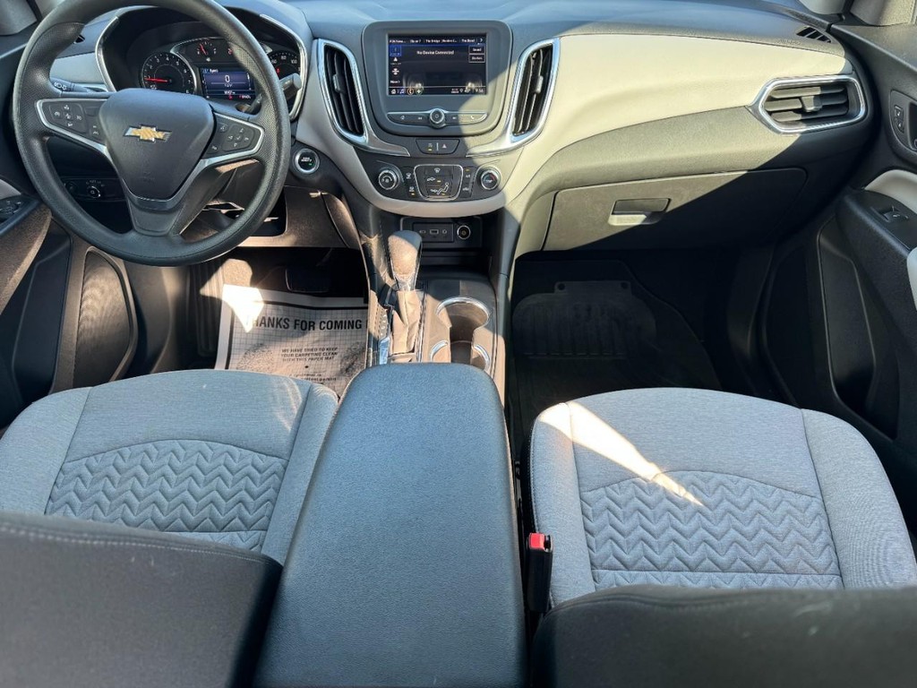 Chevrolet Equinox Vehicle Full-screen Gallery Image 11
