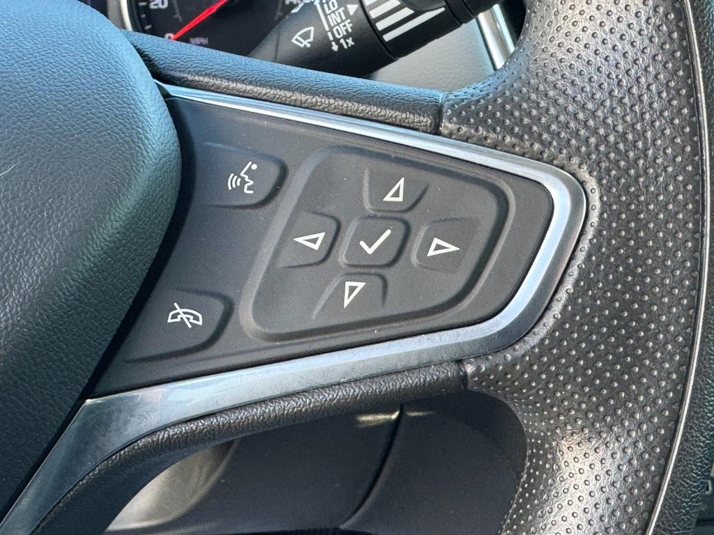 Chevrolet Equinox Vehicle Full-screen Gallery Image 19